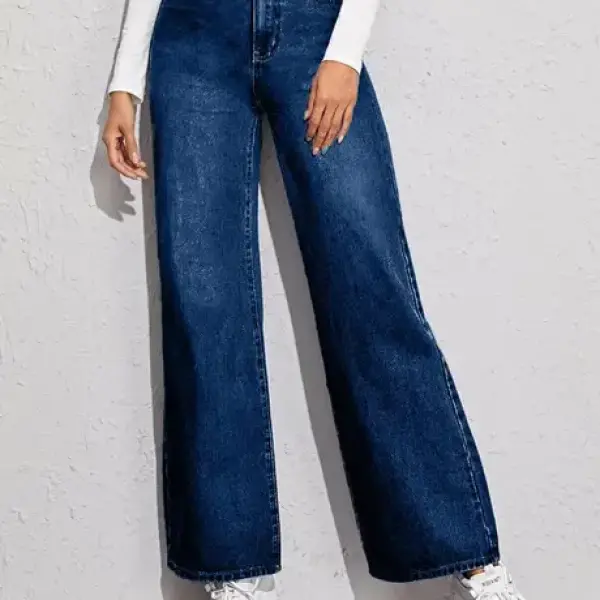 women trendy jeans