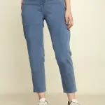 women trendy jeans