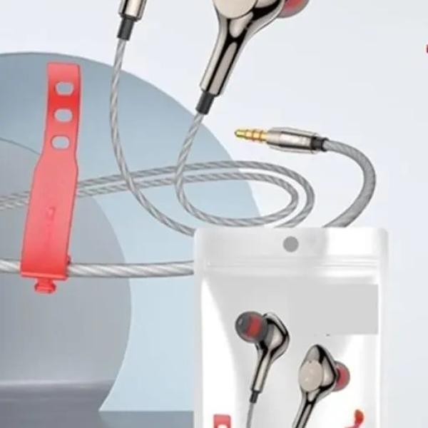 Headphone With Kurtis