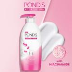POND's Triple Vitamin Moisturising Body Lotion, 275Ml, For Dry Skin, Smooth And Soft Skin (Pack of 2)