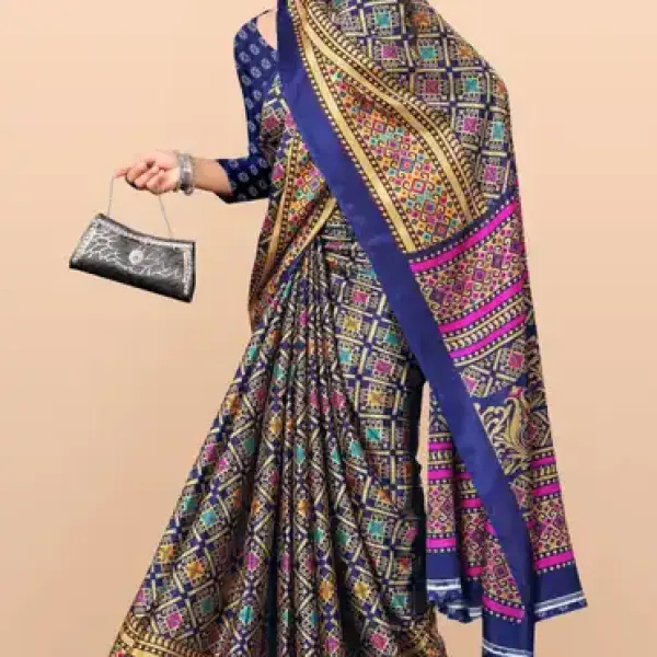 women crepe saree