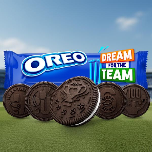 Cadbury Oreo Vanilla Flavour Creme Sandwich Biscuit Mega Family Pack, 876.75 g