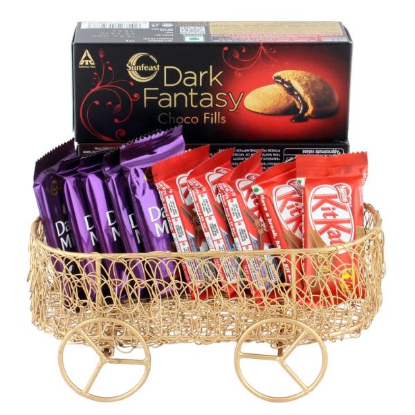SFU E Com Nestle Kitkat and Dairy Milk Gift Combo | Gift Combo for Birthday | Chocolate Gift Hamper for Diwali, Birthday, Holi, Rakhi, New Year, Christmas, Anniversary | 746