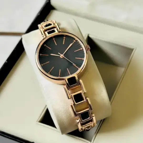 Kurti & ledies Watch ( combo )