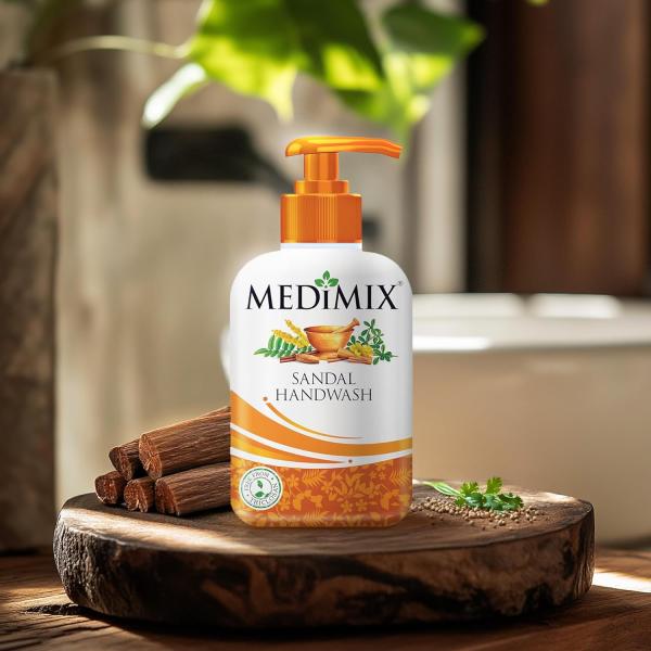 Medimix Sandal Liquid Handwash 500g Bottle (1 + 1 Combo Pack) | Ideal for Germ