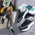 WOMEN SNEAKER
