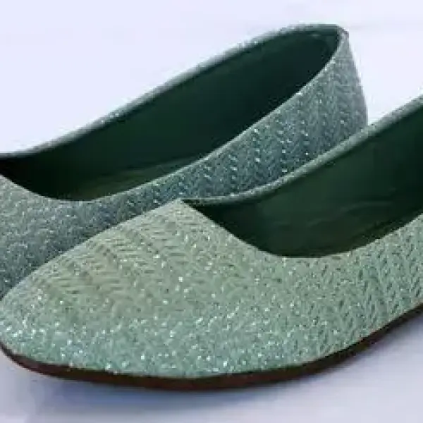 Bellies & Ballerinas bottle green