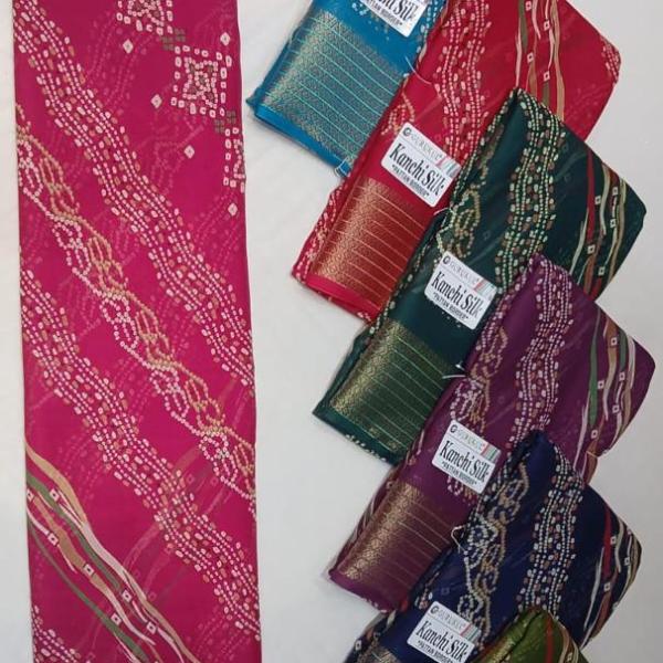 Women's Self Design Bandhani Cotton Blend Saree
