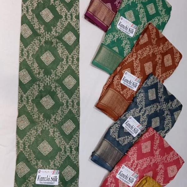 Women's Self Design Bandhani Cotton Blend Saree